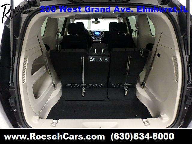 2017 Chrysler Pacifica Touring 4dr Mini-Van